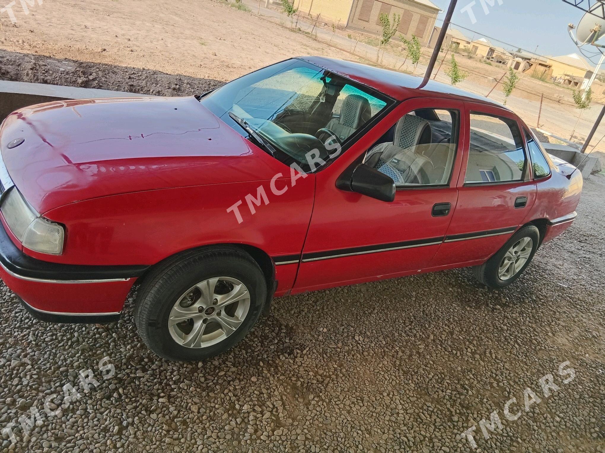 Opel Vectra 1989 - 20 000 TMT - Murgap - img 1