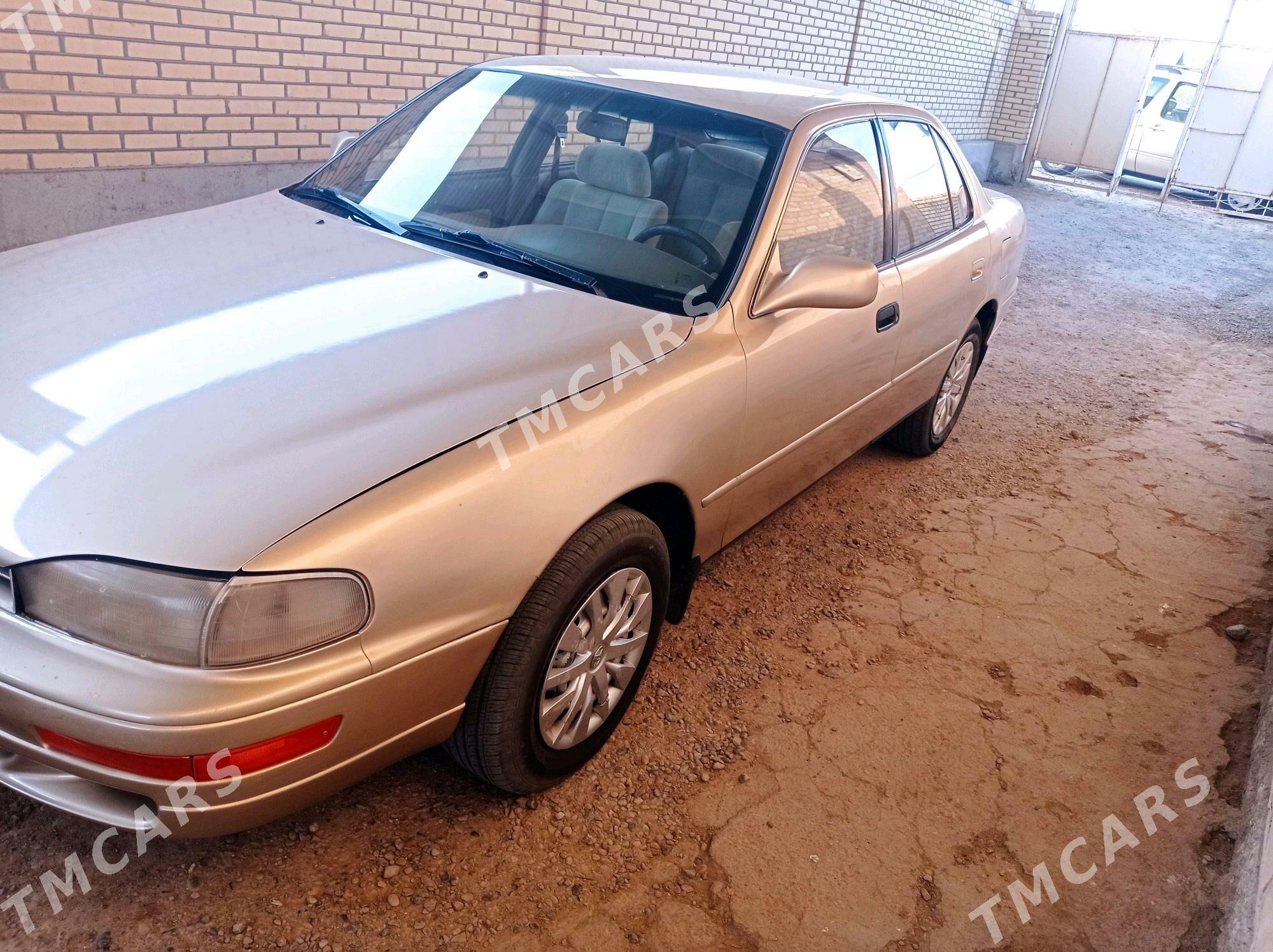 Toyota Camry 1993 - 73 000 TMT - Sakarçäge - img 1