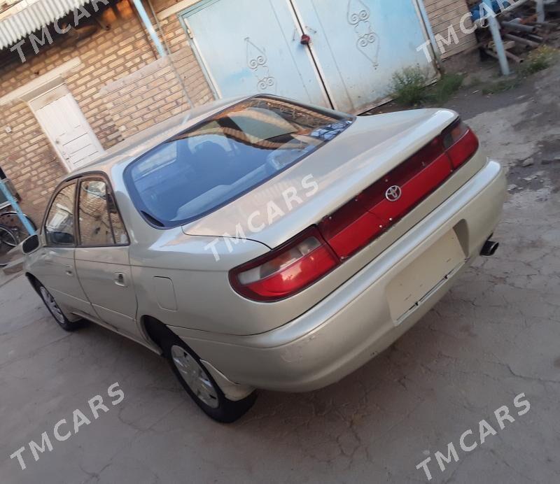 Toyota Carina 1993 - 50 000 TMT - Мары - img 1
