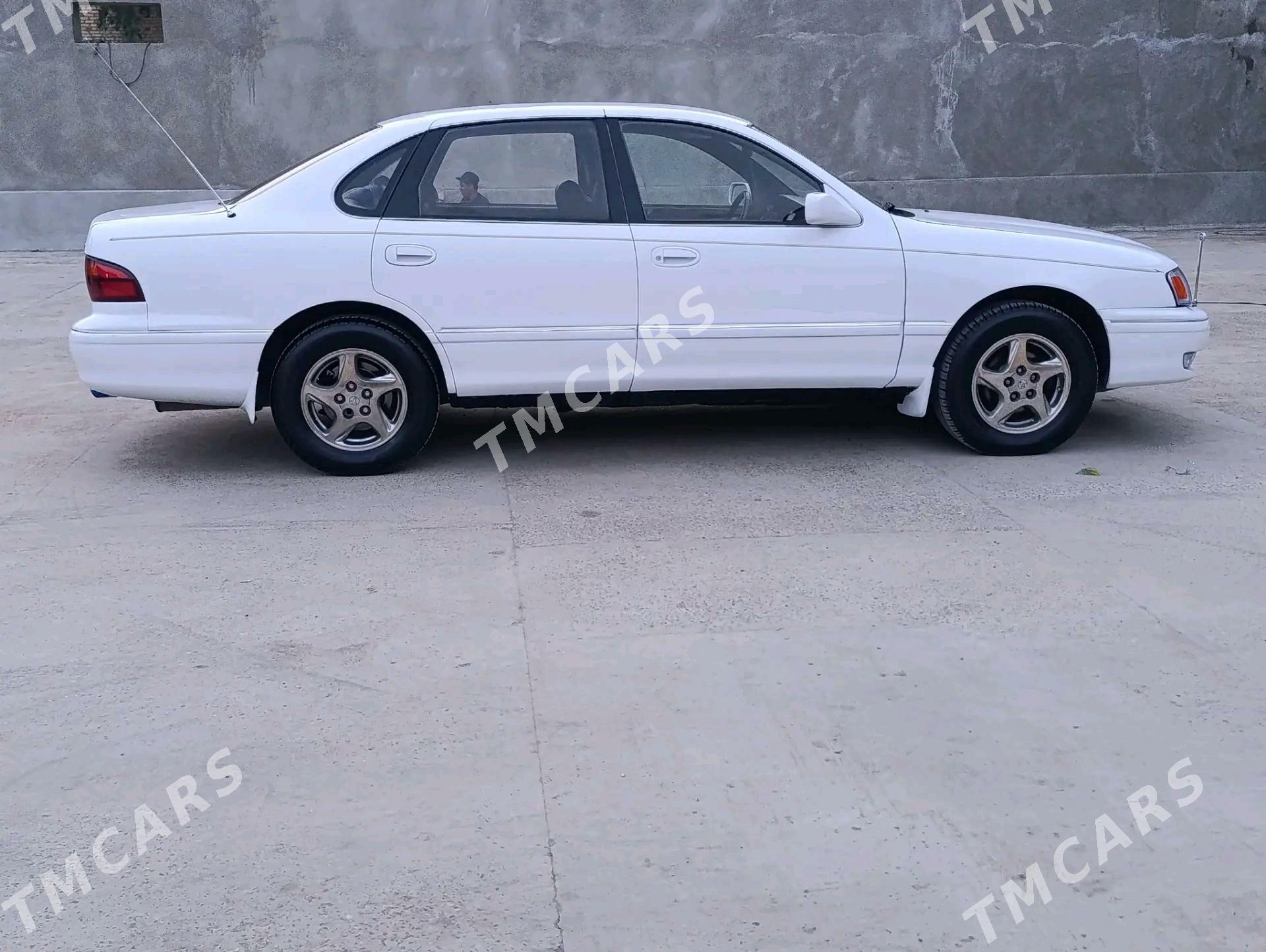 Toyota Avalon 1997 - 120 000 TMT - Saýat - img 1