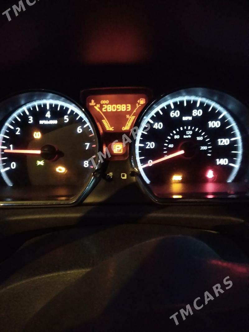 Nissan Versa 2011 - 83 000 TMT - Балканабат - img 2