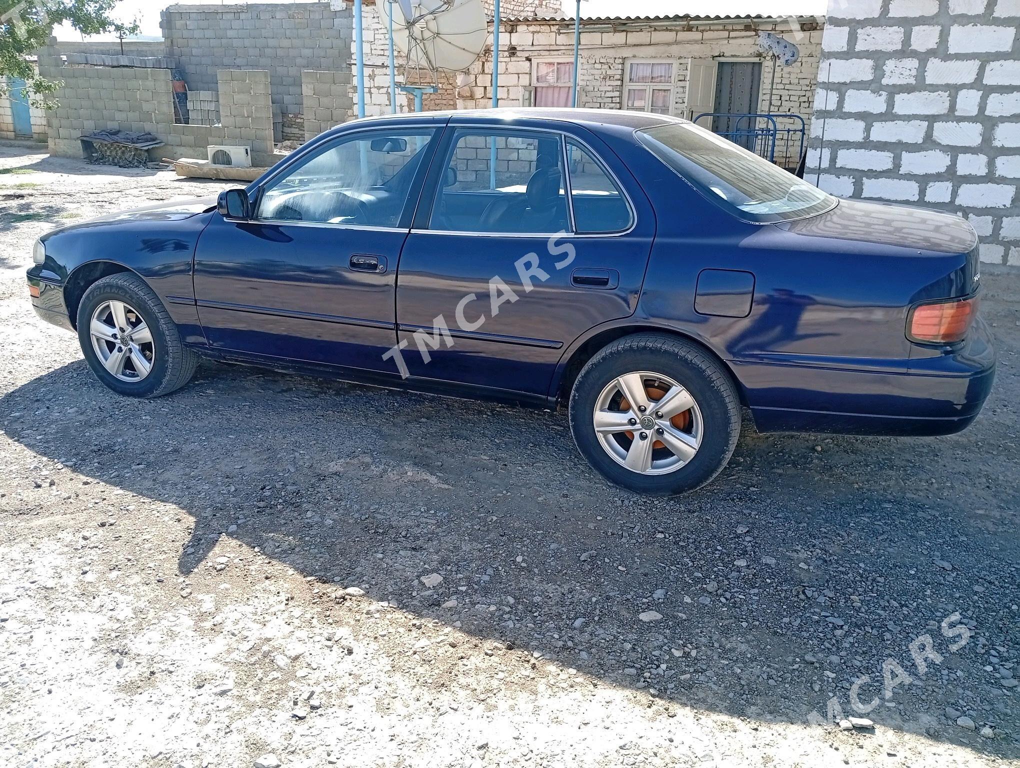 Toyota Camry 1992 - 83 000 TMT - Gyzylarbat - img 4