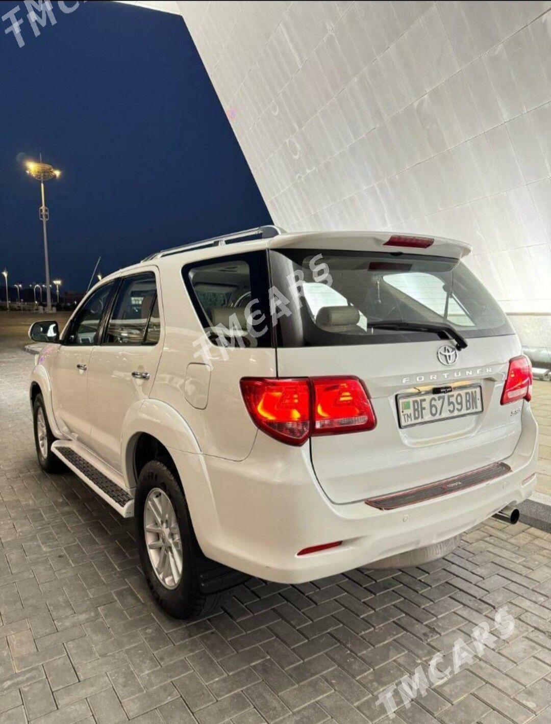Toyota Fortuner 2013 - 300 000 TMT - Türkmenbaşy - img 7