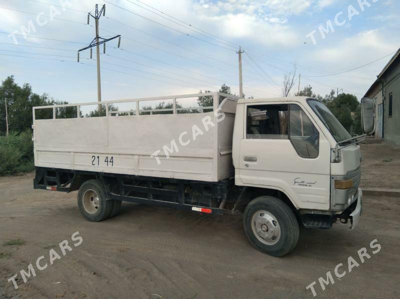 Toyota Dyna 1996 - 95 000 TMT - Daşoguz - img 2