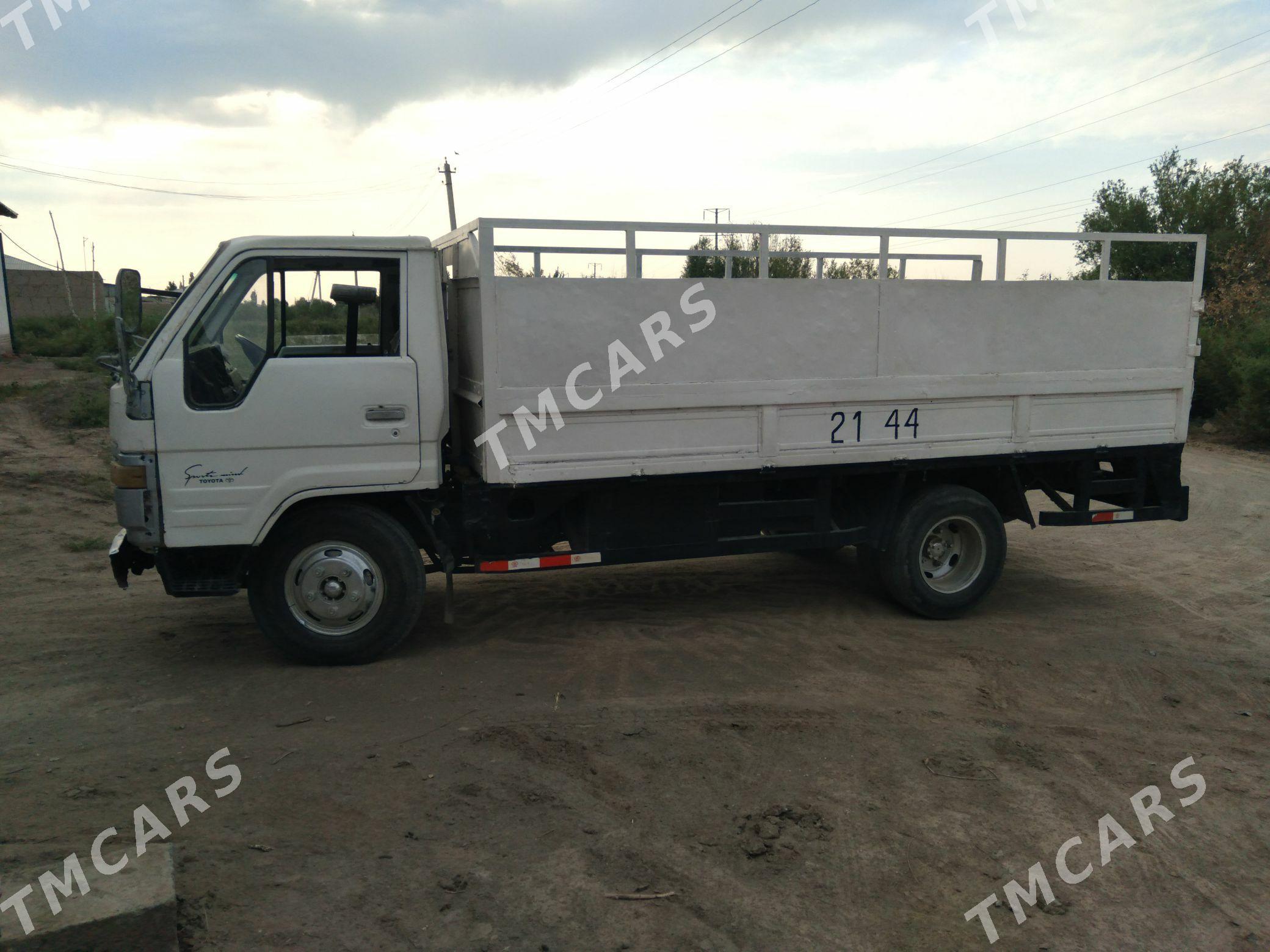 Toyota Dyna 1996 - 95 000 TMT - Daşoguz - img 1