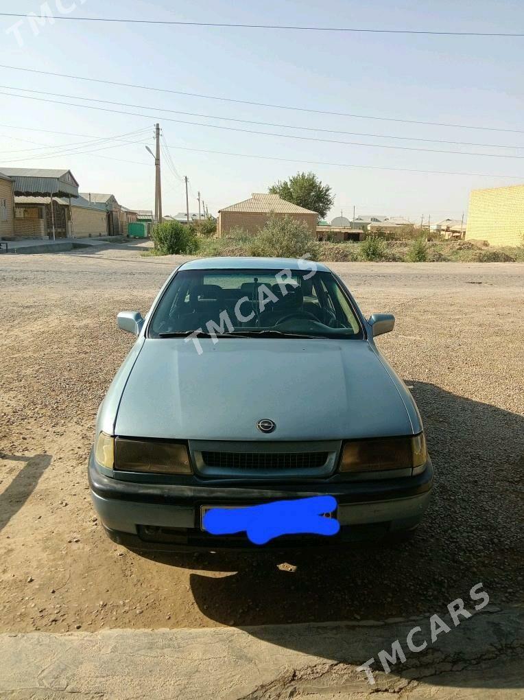 Opel Vectra 1990 - 19 000 TMT - Мургап - img 1