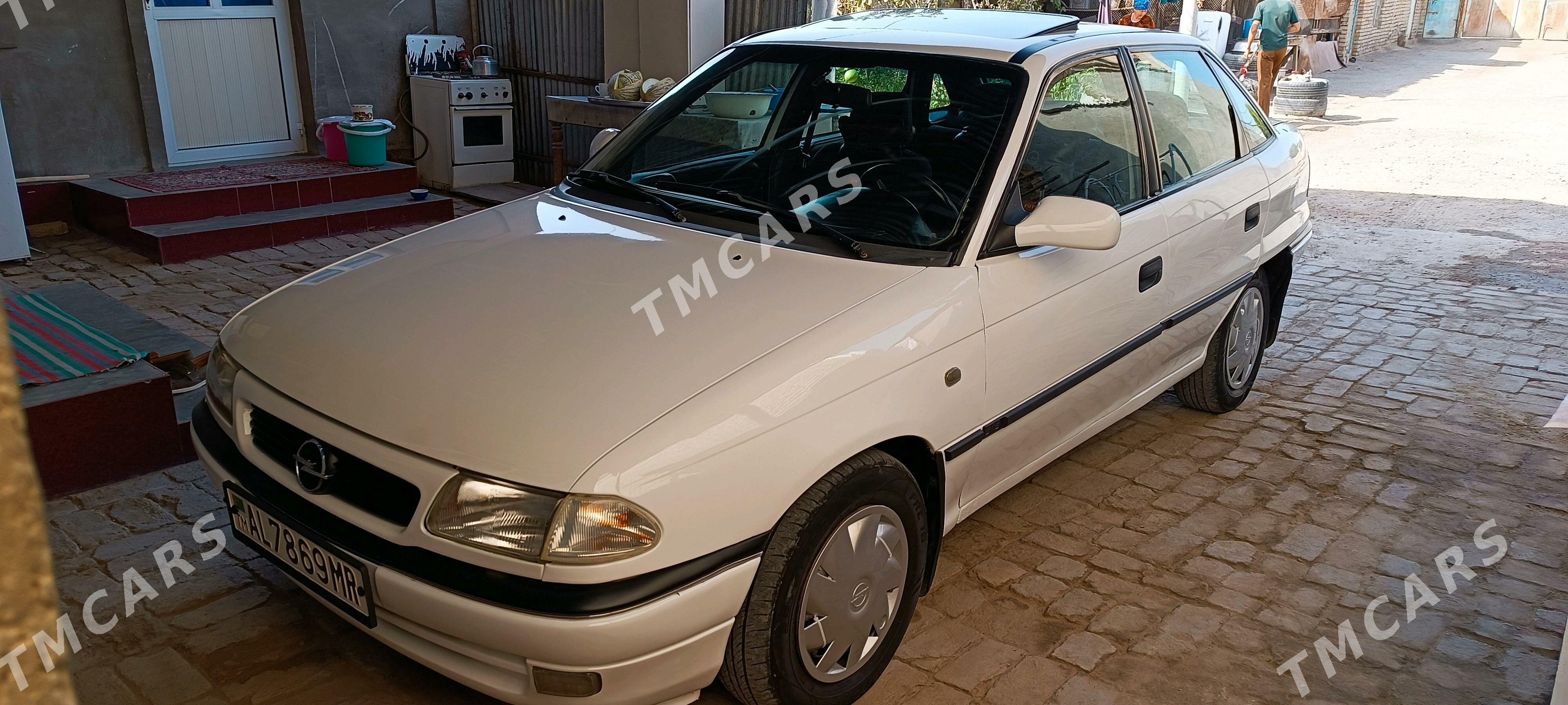 Opel Astra 1993 - 40 000 TMT - Mary - img 1