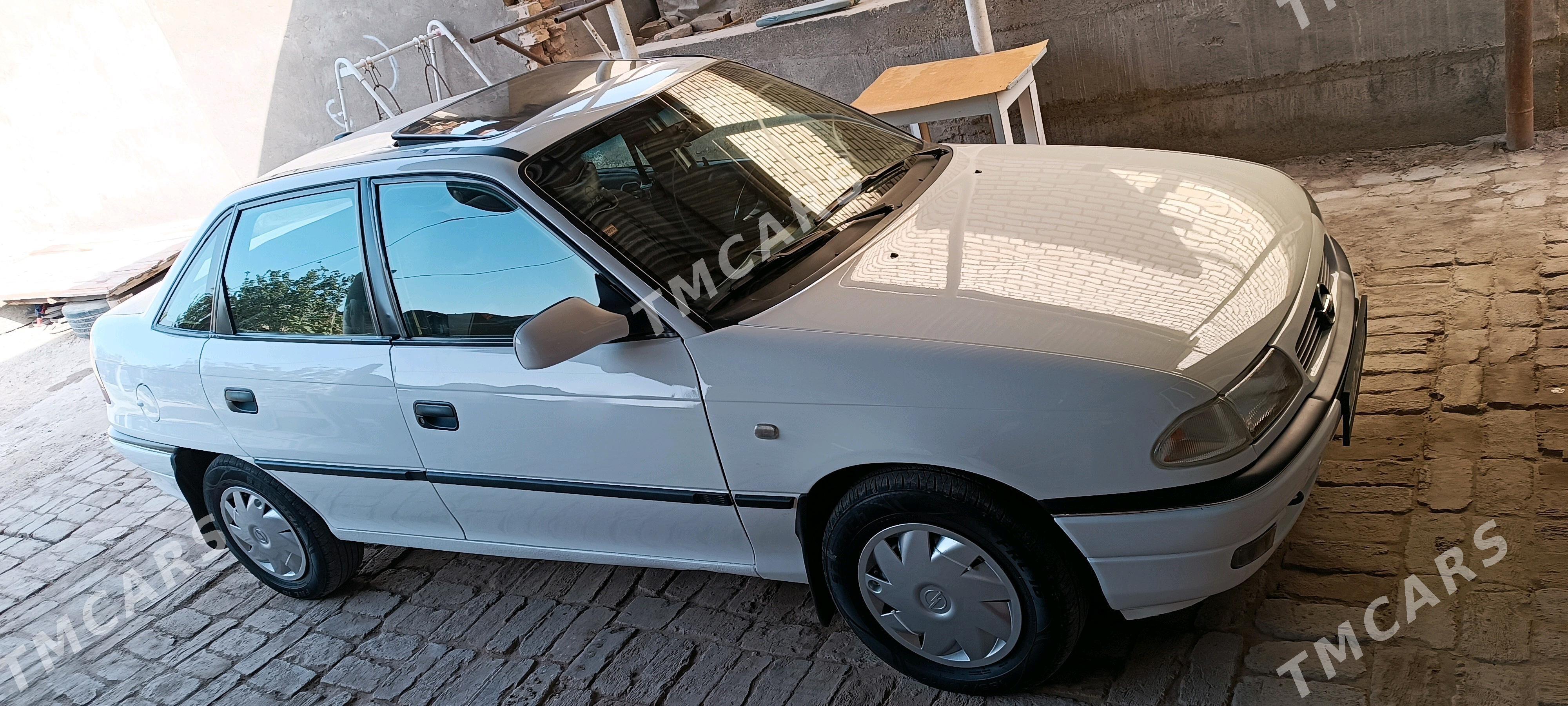 Opel Astra 1993 - 40 000 TMT - Mary - img 2