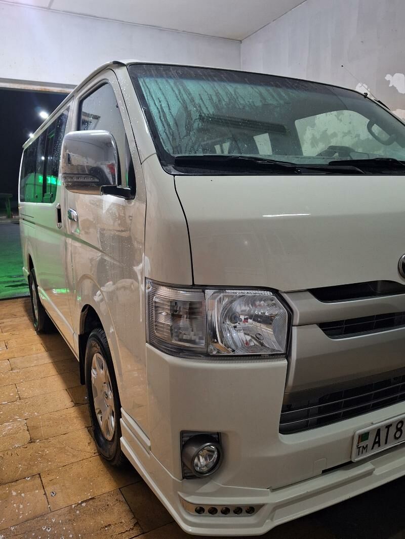 Toyota Hiace 2008 - 300 000 TMT - Türkmenbaşy - img 8