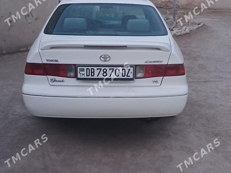 Toyota Camry 2000 - 130 000 TMT - Akdepe - img 4