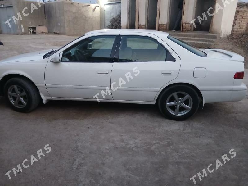 Toyota Camry 2000 - 130 000 TMT - Akdepe - img 5