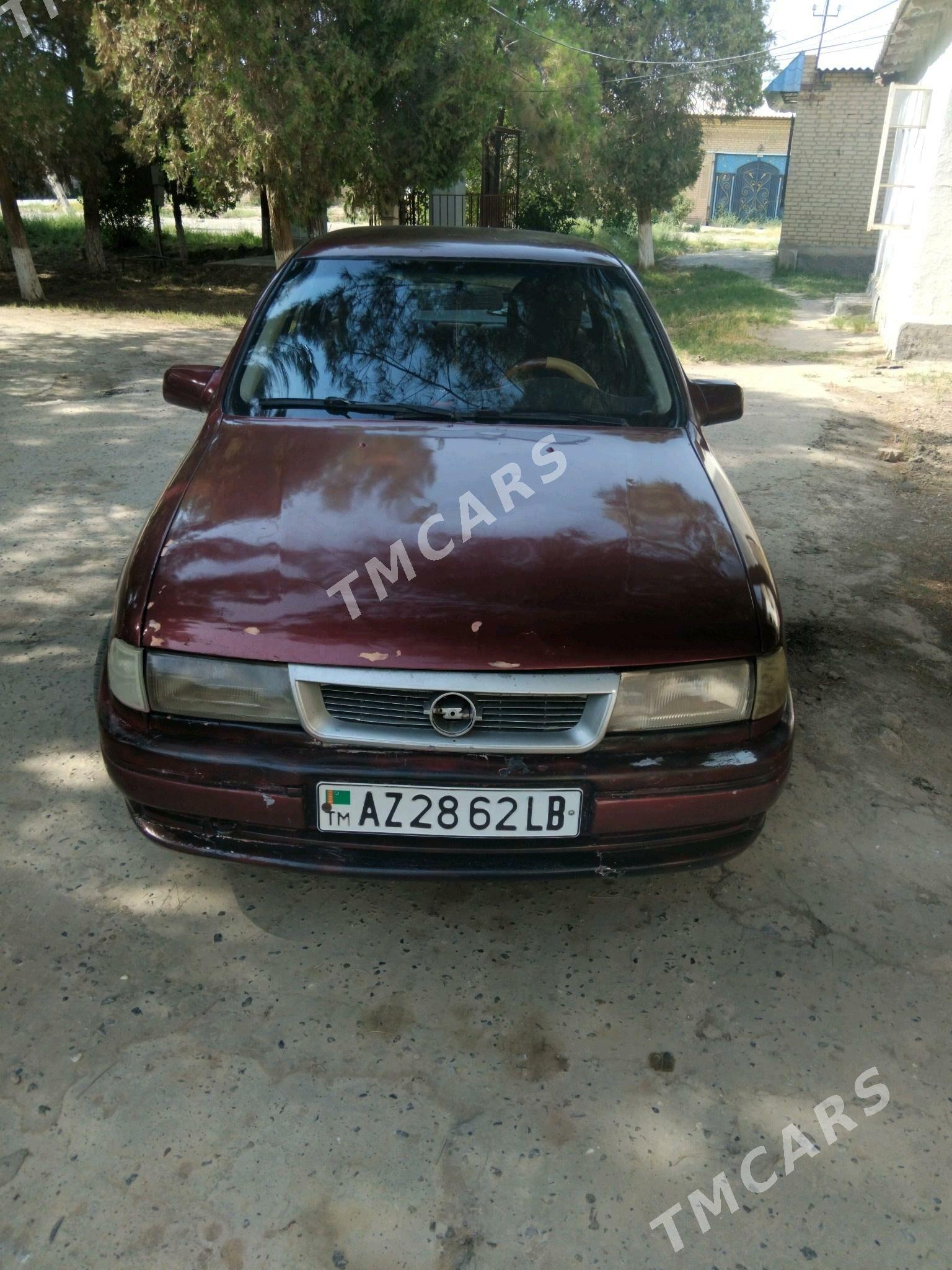 Opel Vectra 1993 - 32 000 TMT - Дянев - img 2