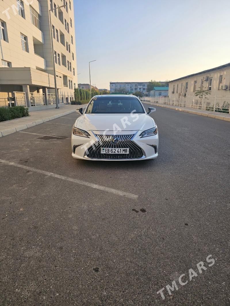 Lexus ES 350 2019 - 685 000 TMT - Мары - img 3