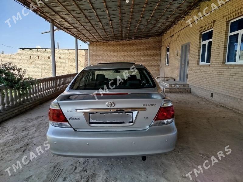 Toyota Camry 2003 - 160 000 TMT - Halaç - img 3