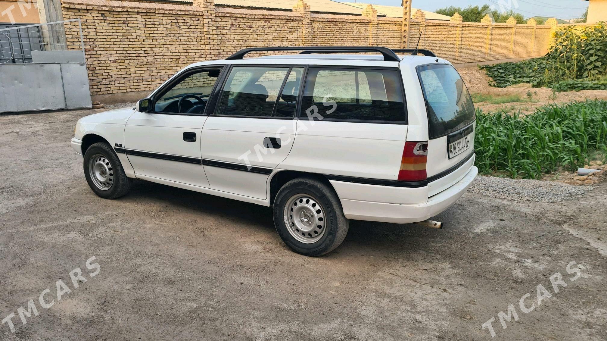 Opel Astra 1994 - 35 000 TMT - Şabat etr. - img 4