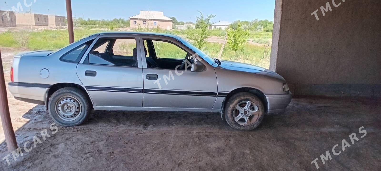Opel Vectra 1989 - 32 000 TMT - Köneürgenç - img 3
