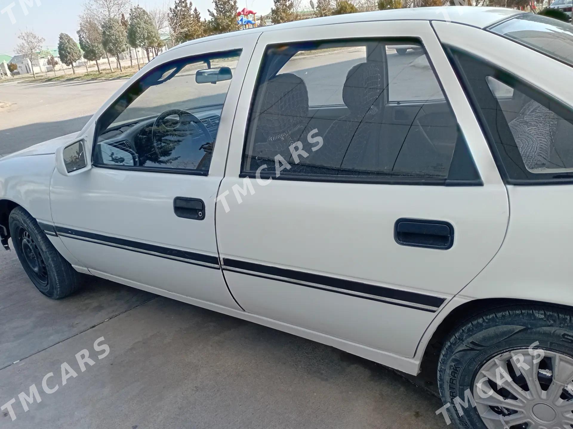 Opel Vectra 1995 - 33 000 TMT - Бузмеин - img 4