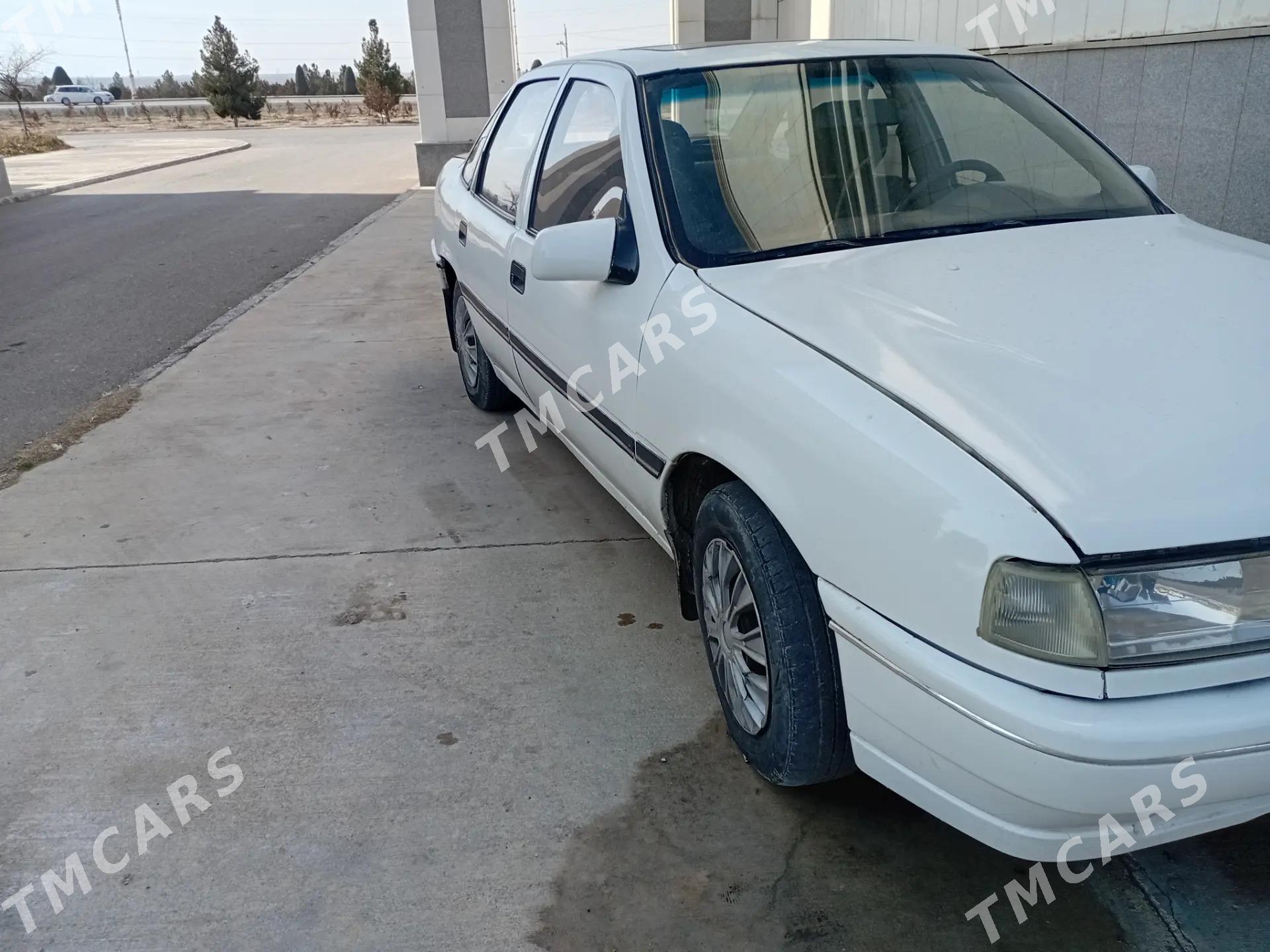 Opel Vectra 1995 - 33 000 TMT - Бузмеин - img 3