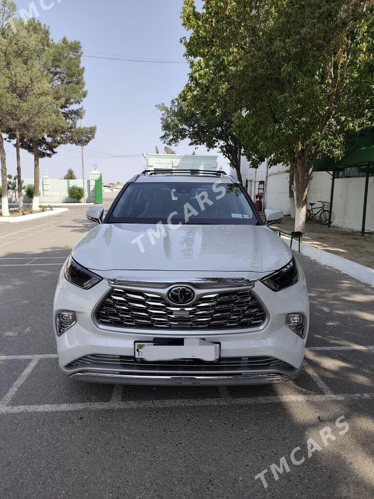 Toyota Highlander 2022 - 670 000 TMT - Aşgabat - img 1