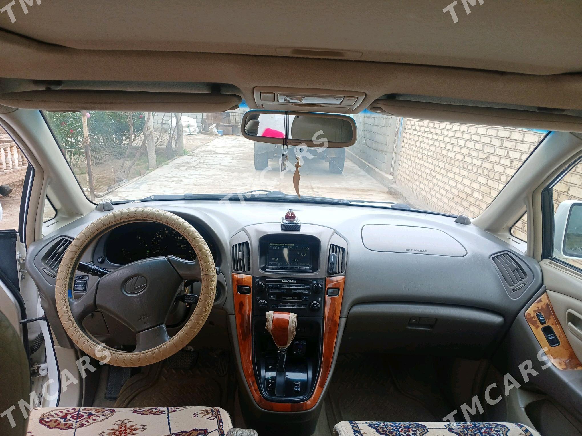 Lexus RX 300 2000 - 150 000 TMT - Серахс - img 6