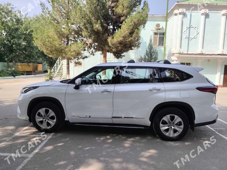 Toyota Highlander 2022 - 670 000 TMT - Aşgabat - img 3