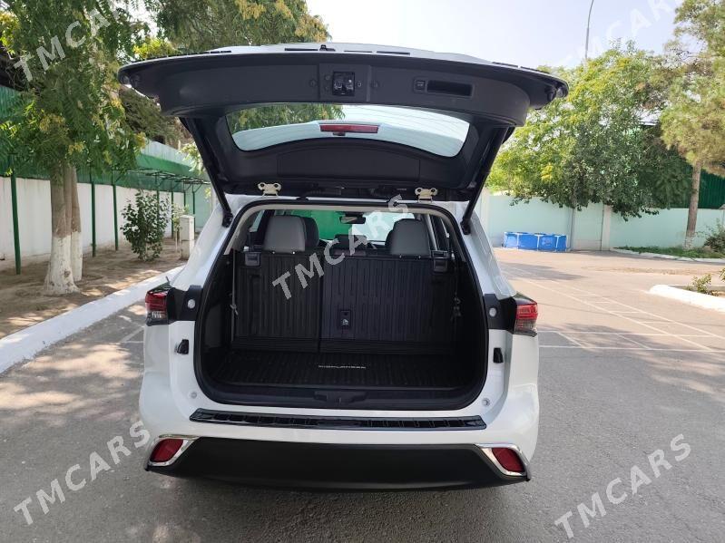 Toyota Highlander 2022 - 670 000 TMT - Aşgabat - img 9