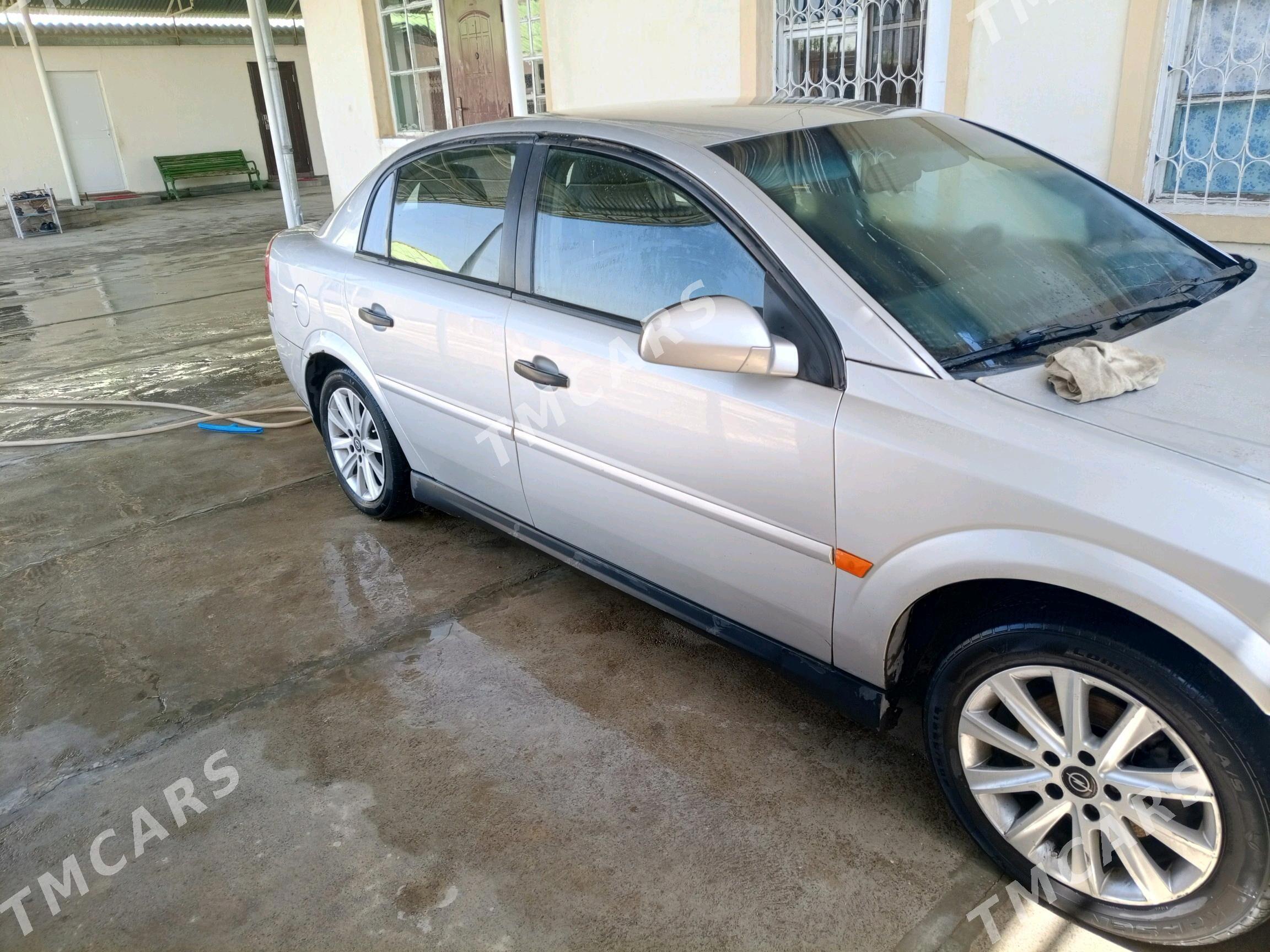 Opel Vectra 2003 - 58 000 TMT - Кипджак - img 2