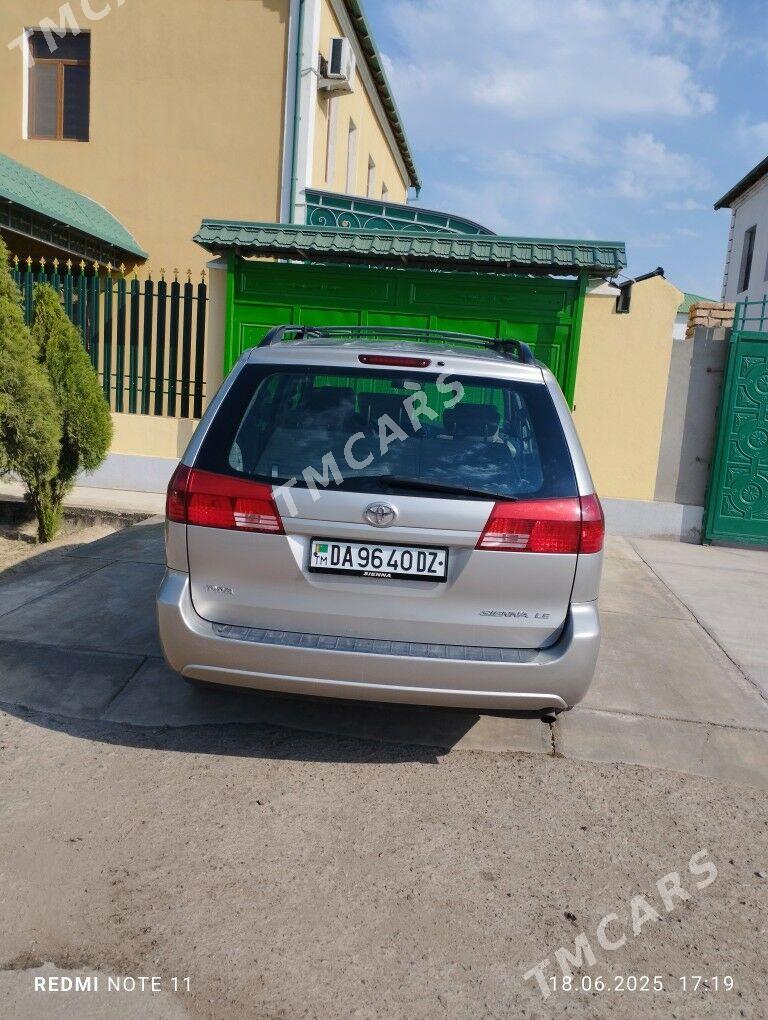 Toyota Sienna 2004 - 265 000 TMT - Köneürgenç - img 2