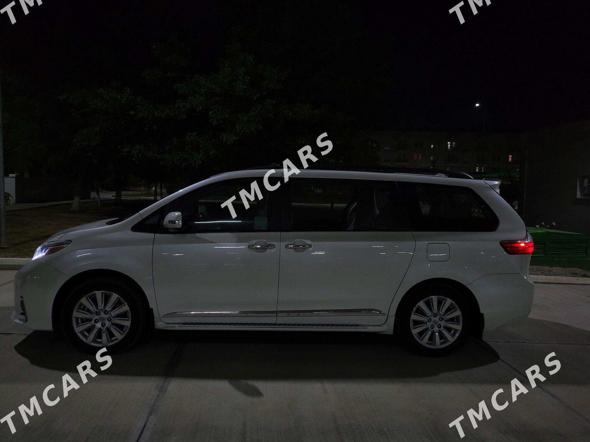 Toyota Sienna 2018 - 480 000 TMT - 9 mkr - img 1