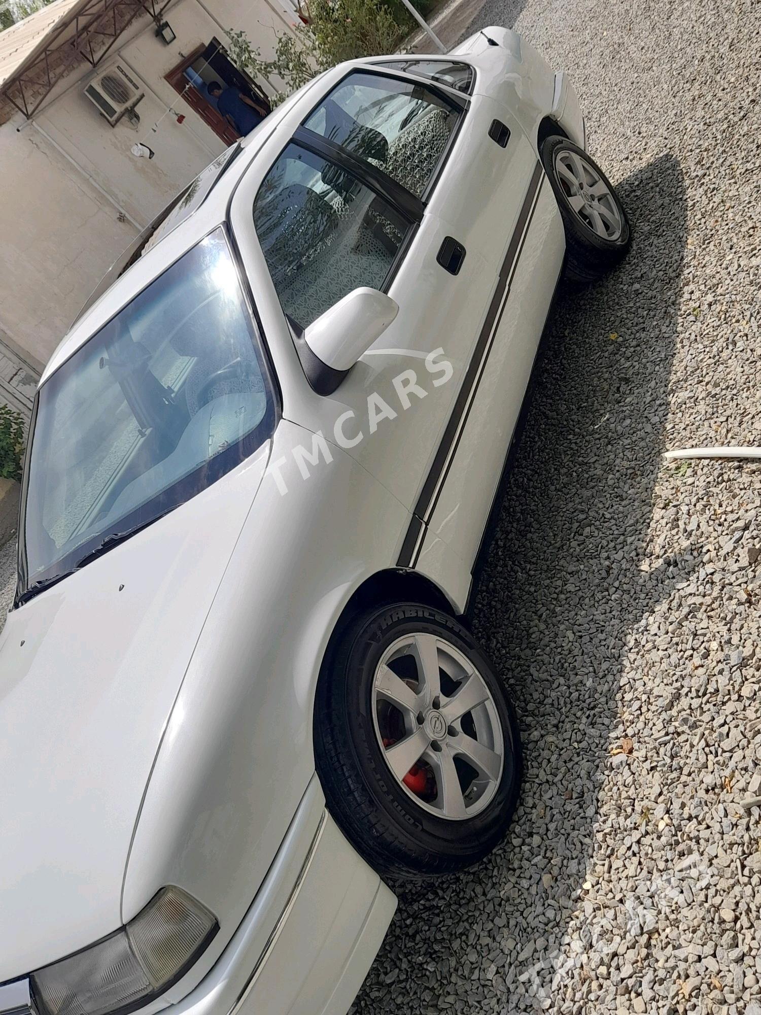Opel Vectra 1991 - 40 000 TMT - Bäherden - img 3