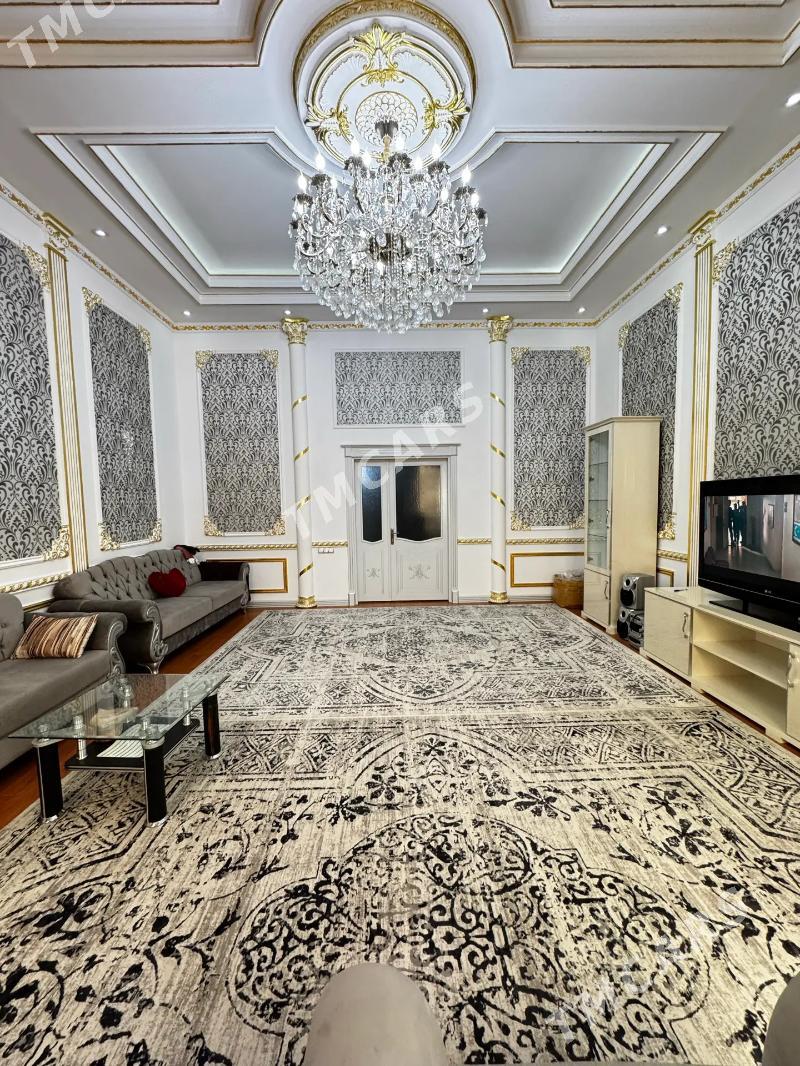 Sowetskiý 5etž 3kom 130m² - ул. Советская (Гарашсызлык шаёлы) - img 1