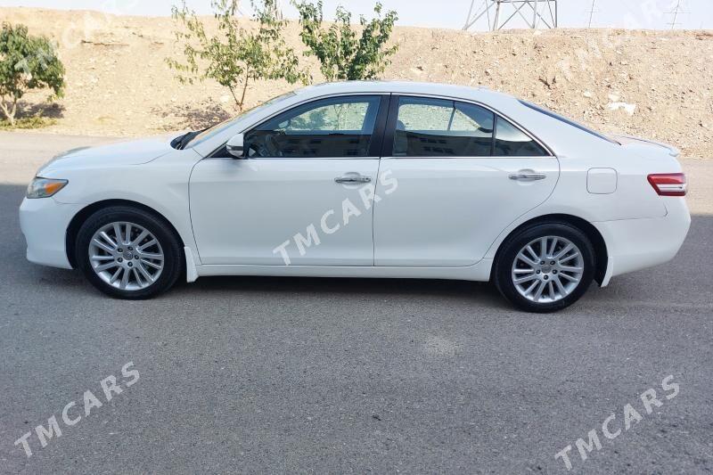 Toyota Camry 2010 - 190 000 TMT - Büzmeýin - img 4