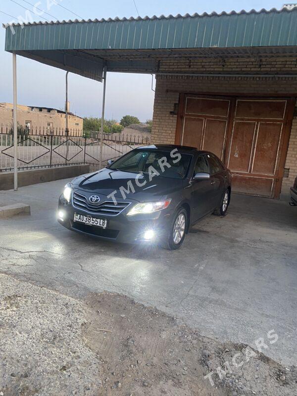 Toyota Camry 2011 - 230 000 TMT - Чарджоу - img 1