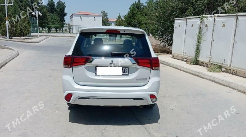 Mitsubishi Outlander 2023 - 280 000 TMT - Howdan "W" - img 6