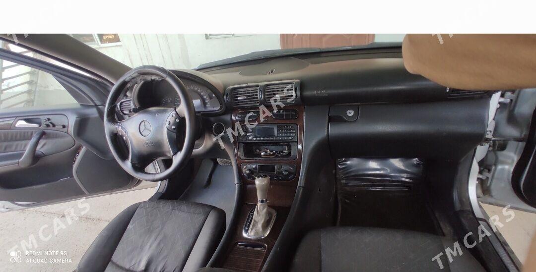 Mercedes-Benz C-Class 2001 - 75 000 TMT - Туркменбаши - img 1