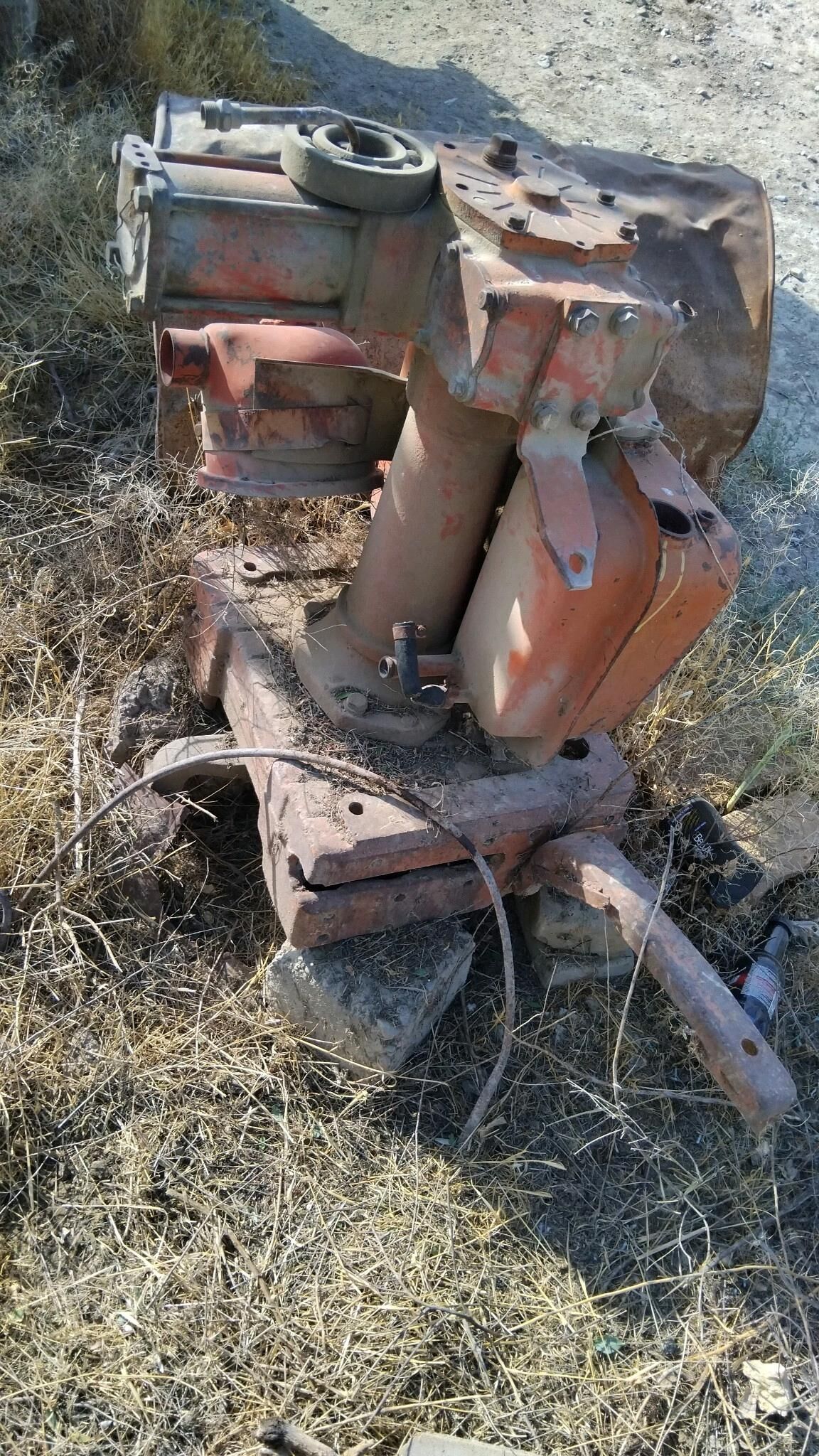 mtz 28 10 000 TMT - Ýaşlyk - img 3