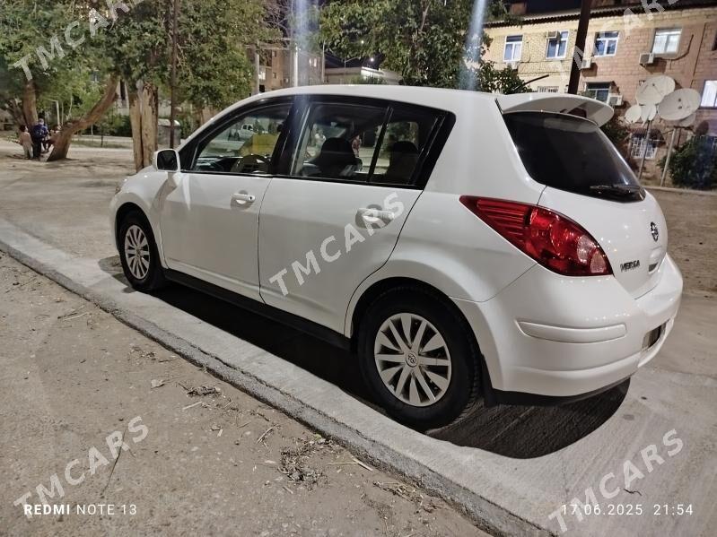 Nissan Versa 2010 - 113 000 TMT - Балканабат - img 1