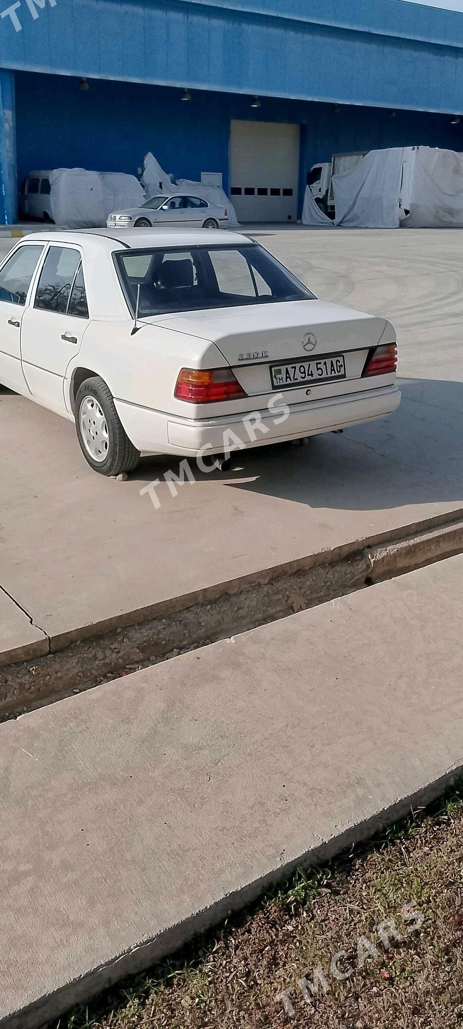 Mercedes-Benz 230E 1992 - 30 000 TMT - Гёкдепе - img 5