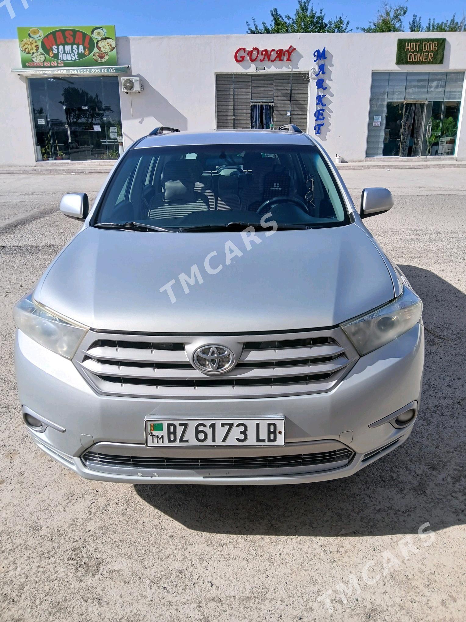 Toyota Highlander 2013 - 300 000 TMT - Türkmenabat - img 2