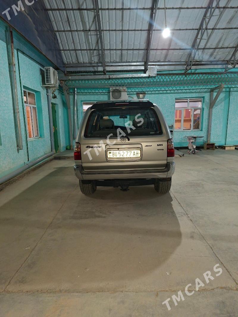 Toyota 4Runner 2000 - 180 000 TMT - Kaka - img 2