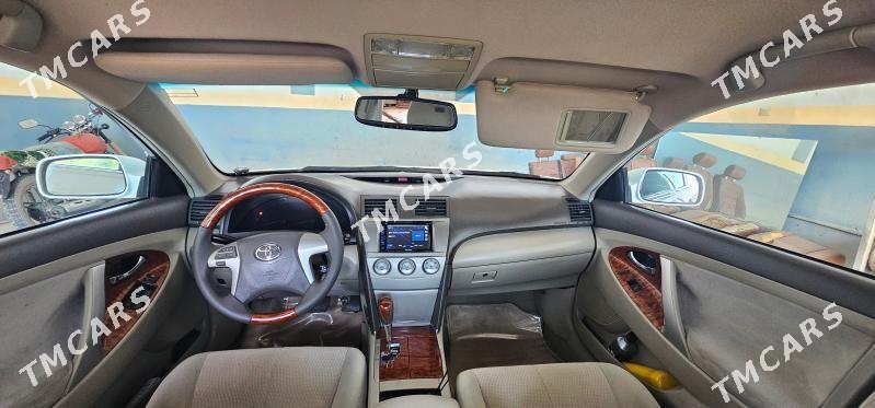 Toyota Camry 2010 - 170 000 TMT - Baýramaly - img 4