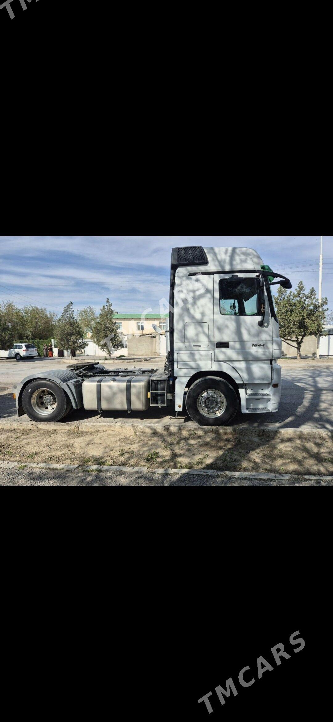 Mercedes-Benz ACTROS 3331 2008 - 660 000 TMT - Bagyr - img 2