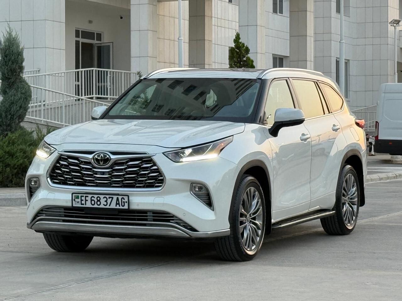 Toyota Highlander 2021 - 650 000 TMT - Aşgabat - img 1