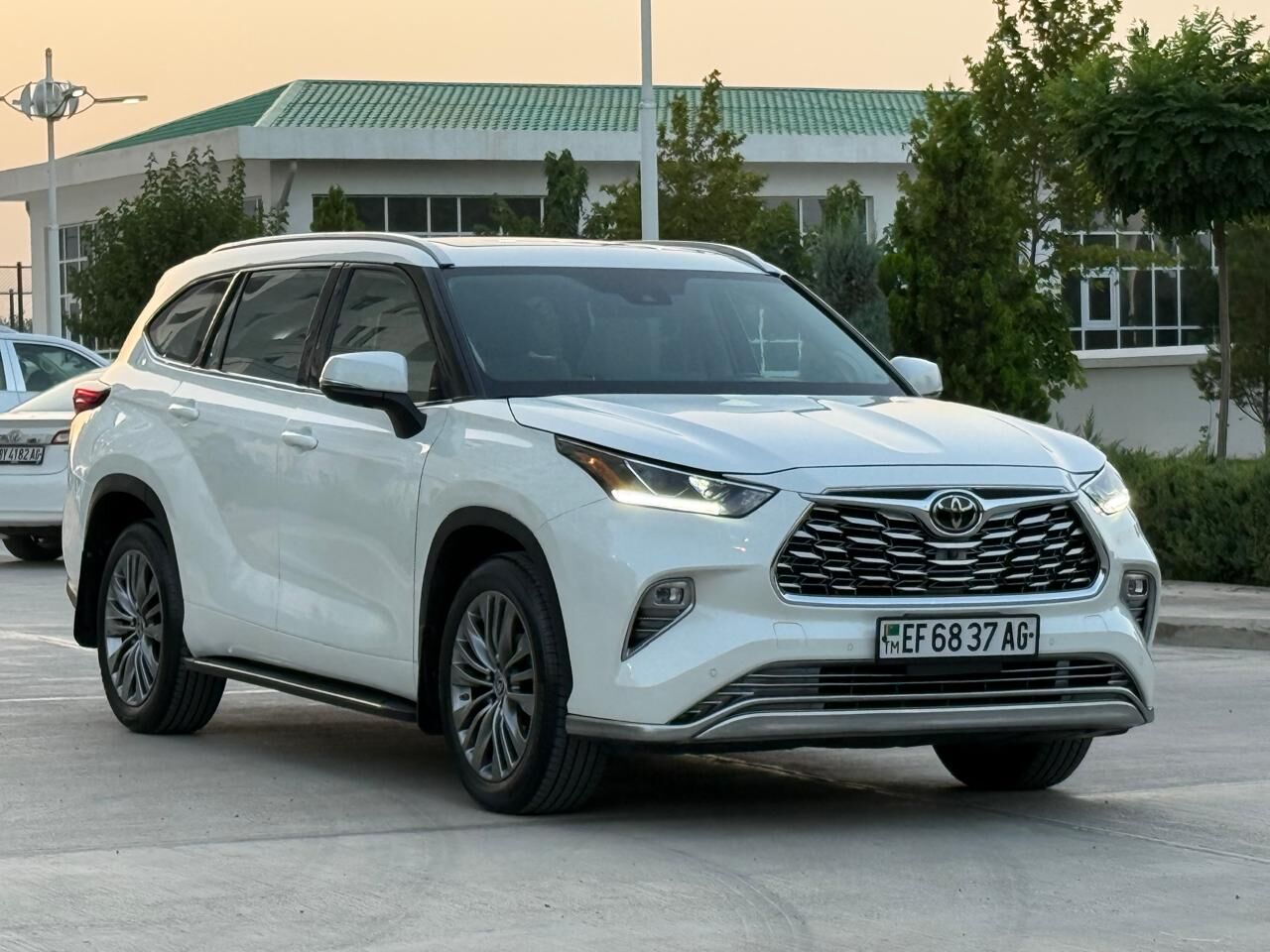 Toyota Highlander 2021 - 650 000 TMT - Aşgabat - img 3