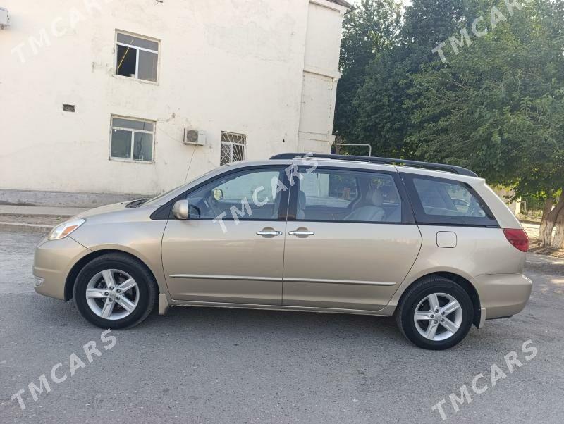 Toyota Sienna 2004 - 245 000 TMT - Aşgabat - img 2