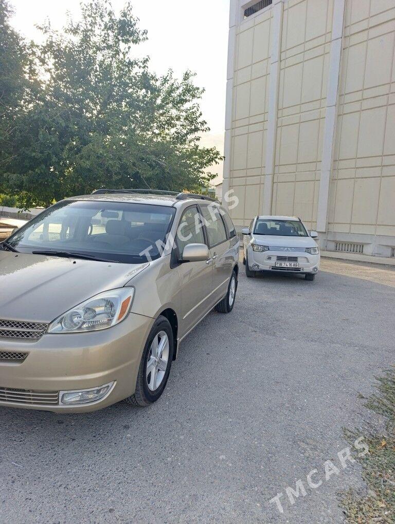 Toyota Sienna 2004 - 245 000 TMT - Aşgabat - img 3