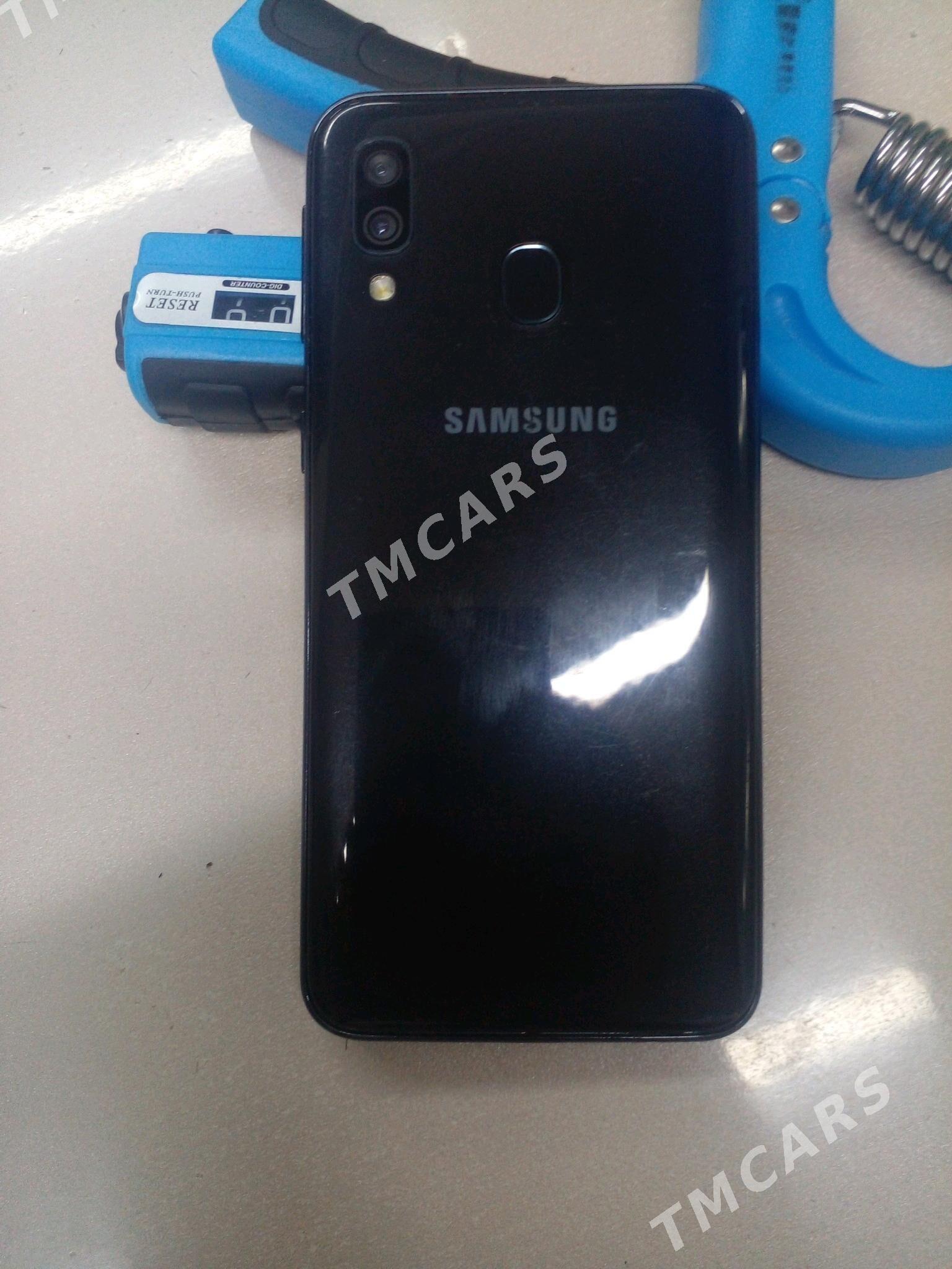 Samsung A40 - Daşoguz - img 2