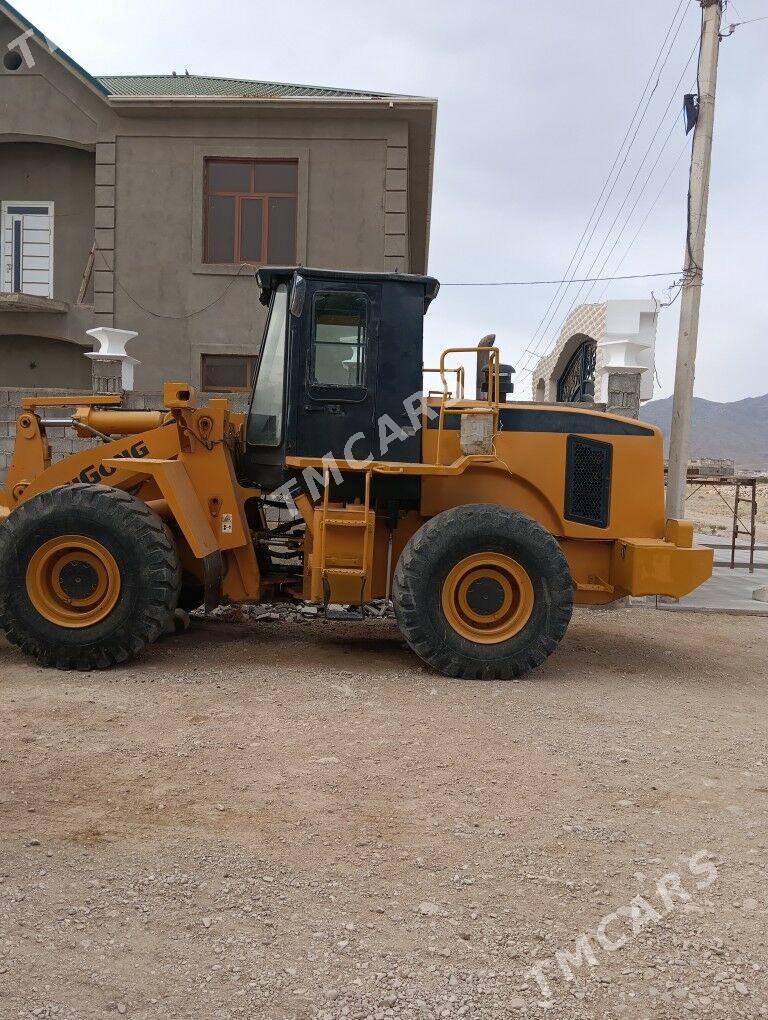 Lugong ZL30G 2011 - 4 400 000 TMT - Balkanabat - img 3