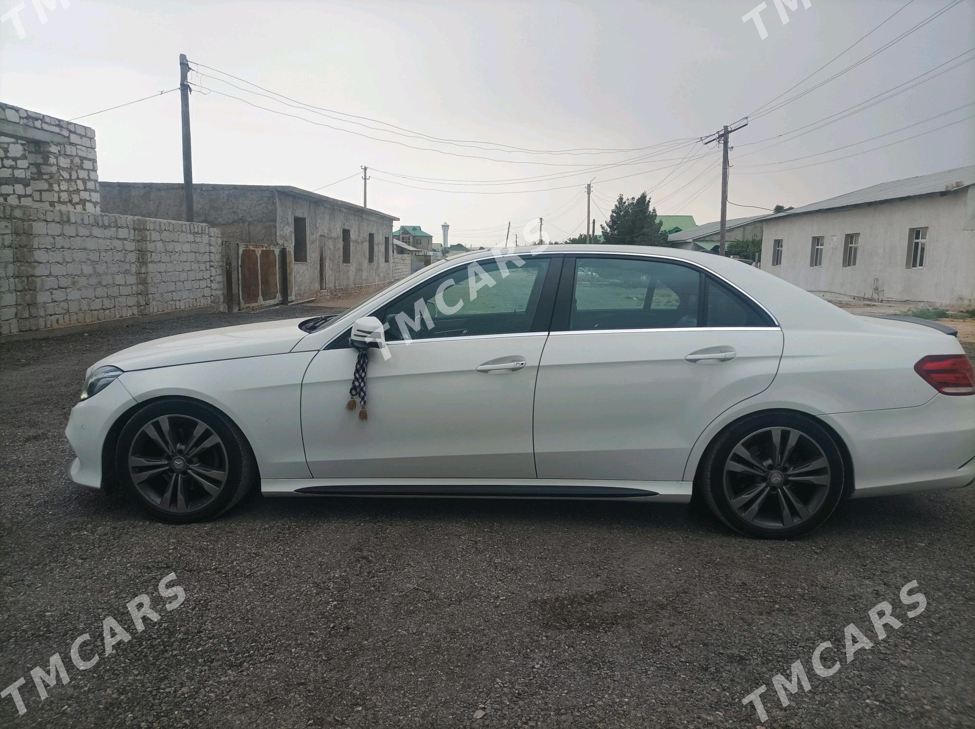 Mercedes-Benz E350 2010 - 320 000 TMT - Туркменбаши - img 3