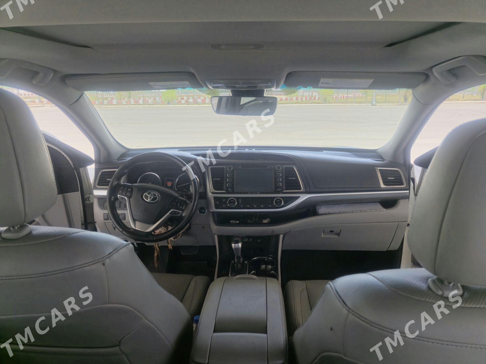 Toyota Highlander 2019 - 420 000 TMT - Ашхабад - img 2